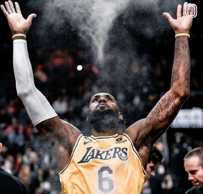 勒布朗·詹姆斯面临职业生涯抉择：湖人未续约，